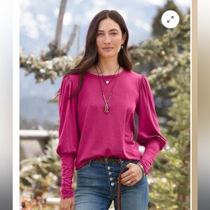 NWOT Caelyn Long Sleeve Tee